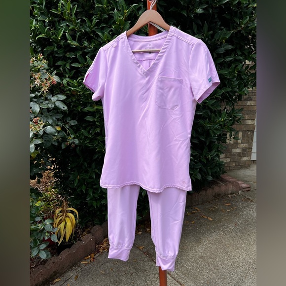 Med Couture Other - Pink Med Couture Scrub set